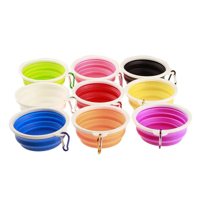 The White Frame Folding Pet Bowl Has a Buckle for Walking Dogs and Picnics with Pets Silicone Materials Pets to Drink and Feed