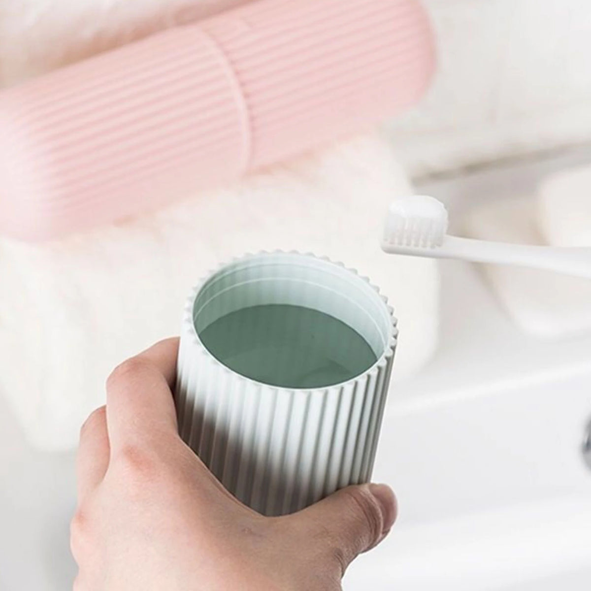 Toothbrush Travel Case Toothbrush Travel Containers Travel Toothbrush Cup Holder for Traveling Bathroom Business Camping School